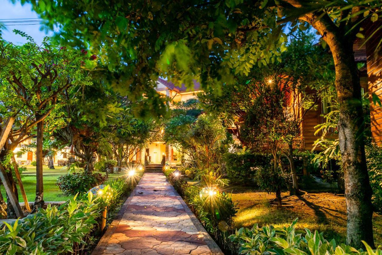 Pn Gold Resort بانغسين المظهر الخارجي الصورة